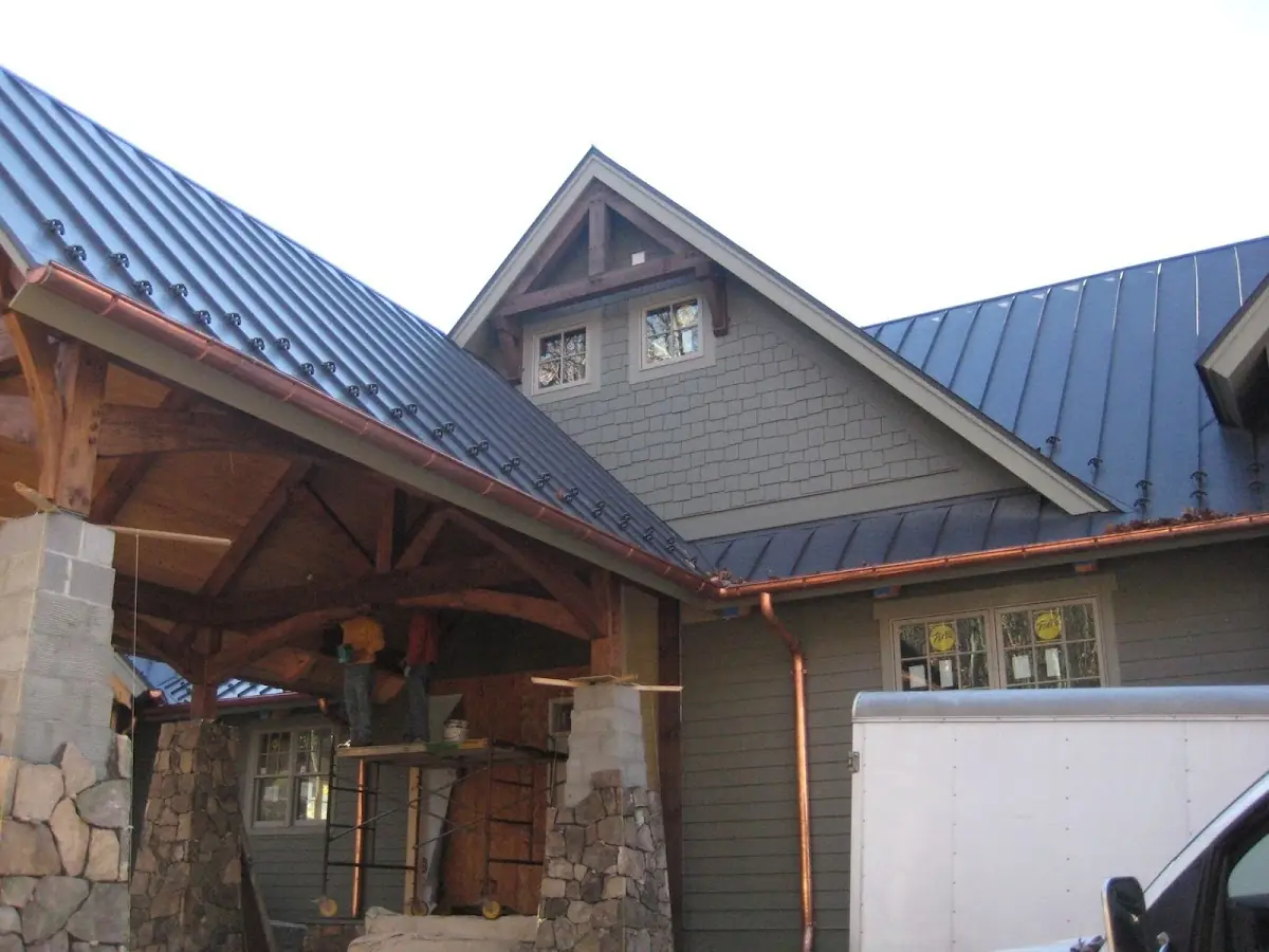 Craftsman Roofing team delivering quality roofing work in La Plata